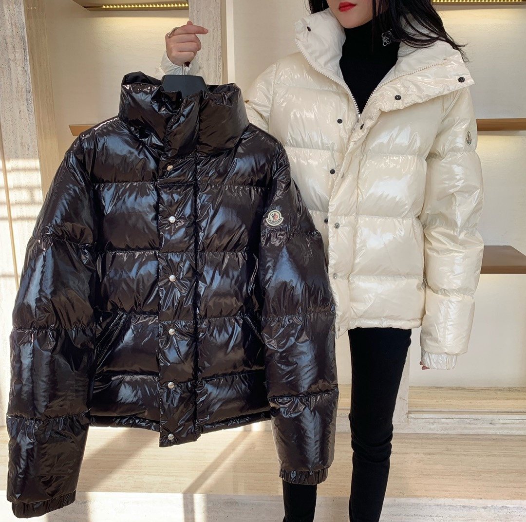 Moncler Women's Glossy Stand-Collar Short Puffer Coat
