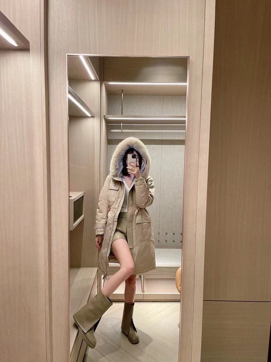 Burberry Removable Fur-Trim Hood Long Down Jacket