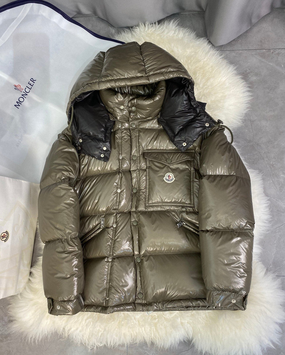Moncler Glossy Convertible Puffer Coat