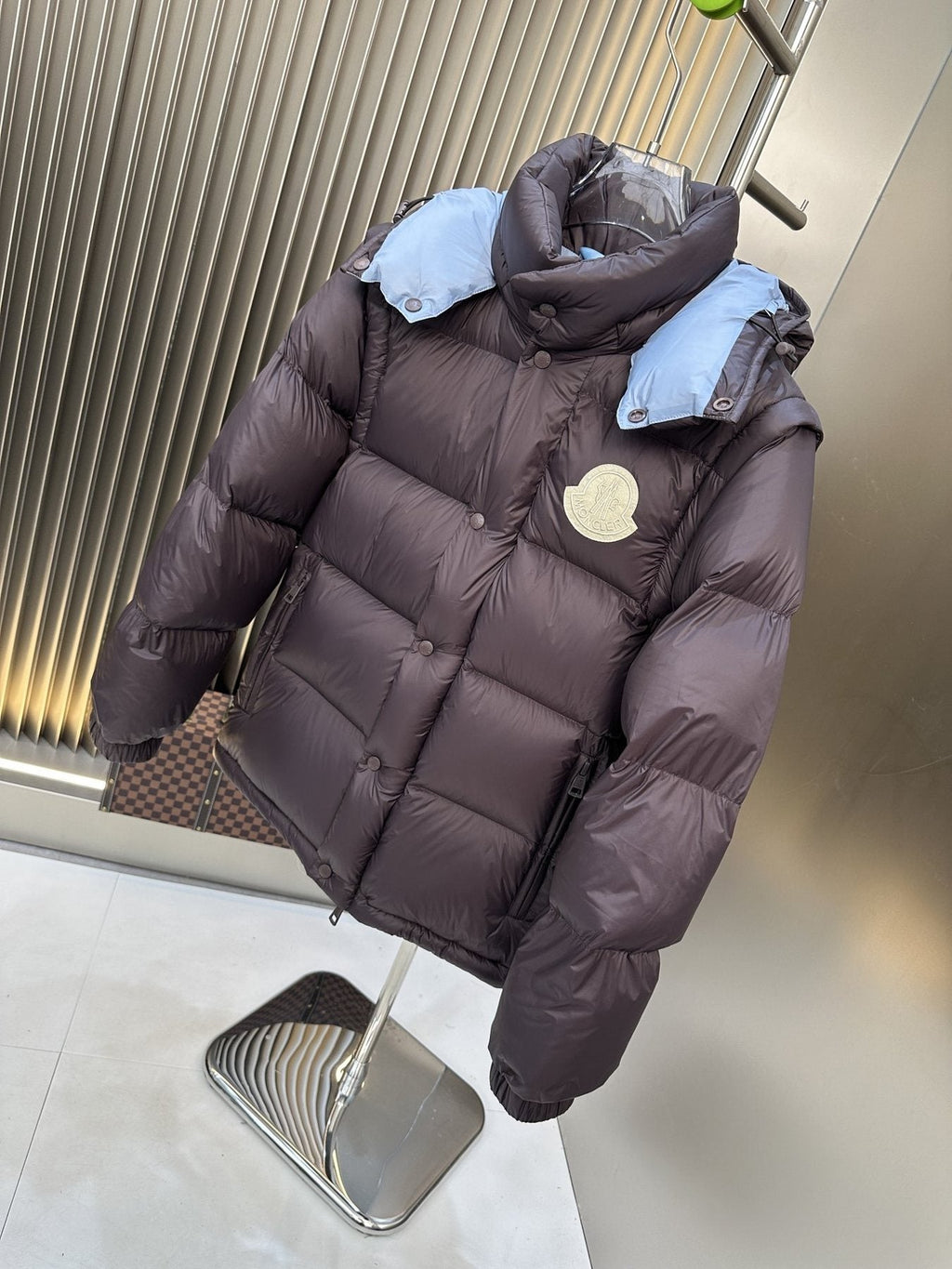 Moncler Convertible-Sleeve Hooded Puffer Coat