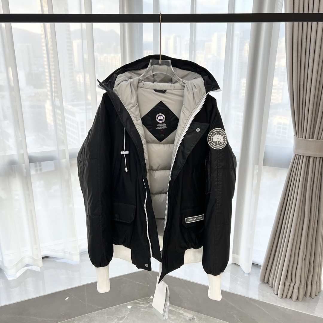 Canada Goose Hooded Puffer Jacket
