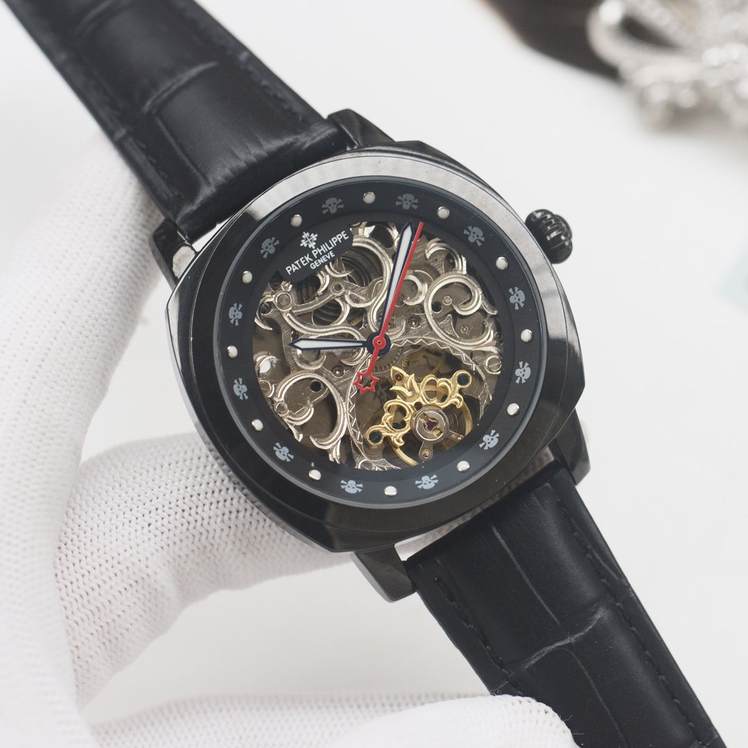 PATEK PHILIPPE Silver Black Dial Strap Watch